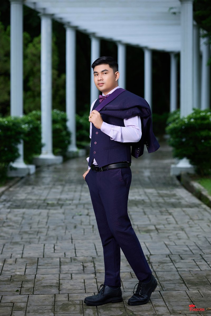 Groom Photo